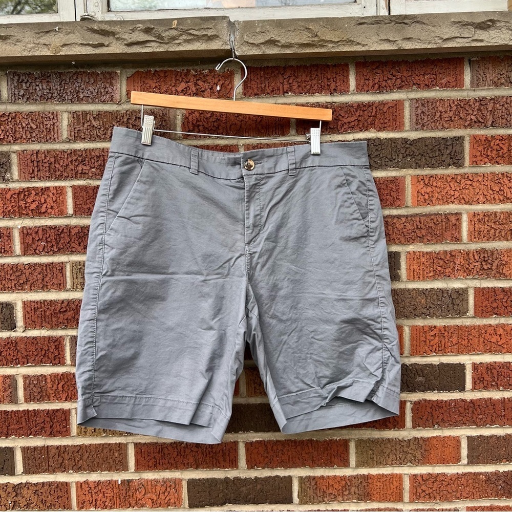 Old Navy Everyday Short Mid Rise Gray Bermuda Cargo Shorts
